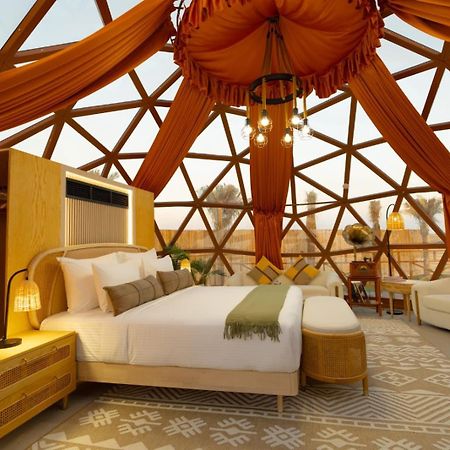 Al Marmoom Oasis Luxury Experiential Desert Resort Dubái Exterior foto